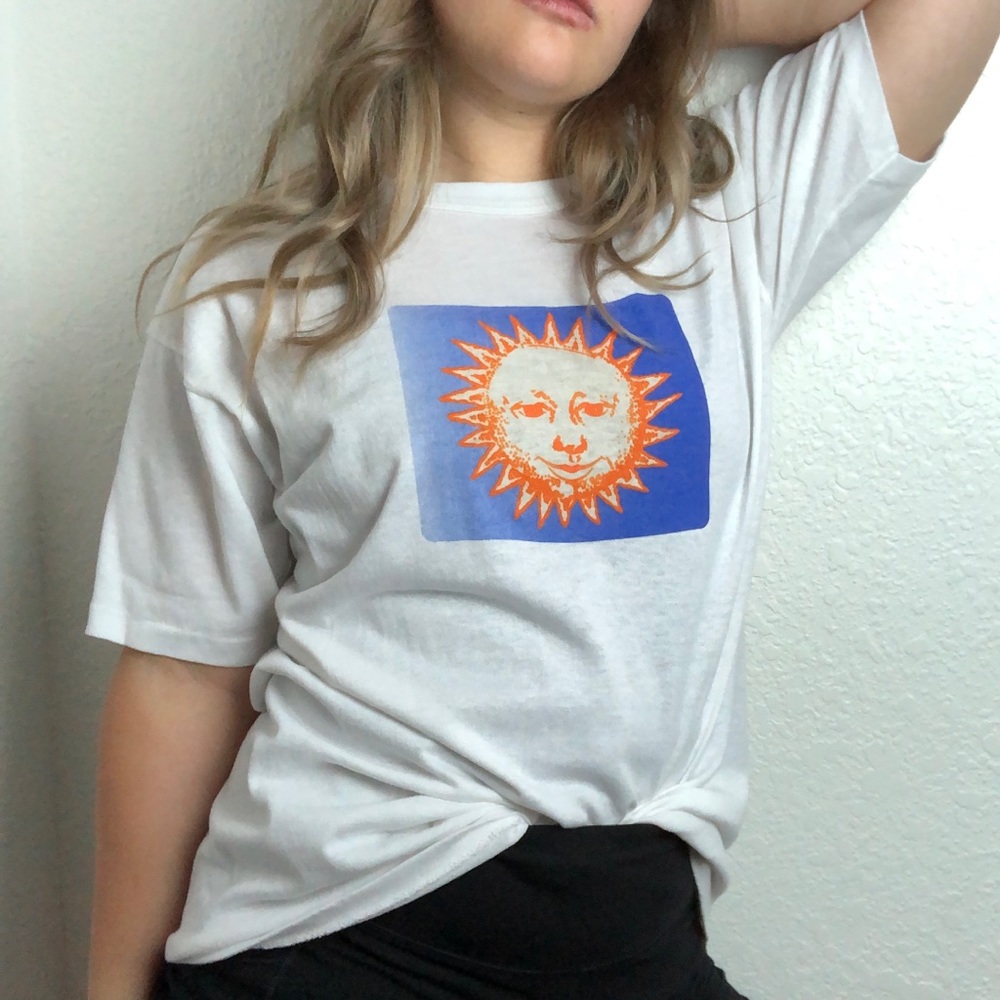 🌟 Vintage 🌟 1994 Avon Single Stitch Sun Tee